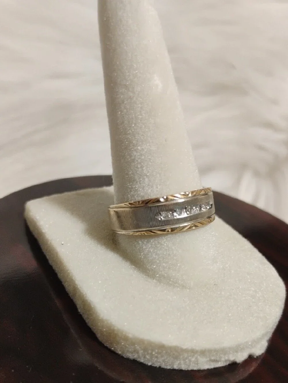 Men’s 10k Solid Gold Two-Tone Accent 5 Diamond Band